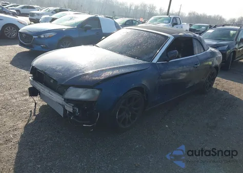 2010 Audi A5 Premium z USA, uszkodzony, nr VIN WAUCFAFH5AN010071